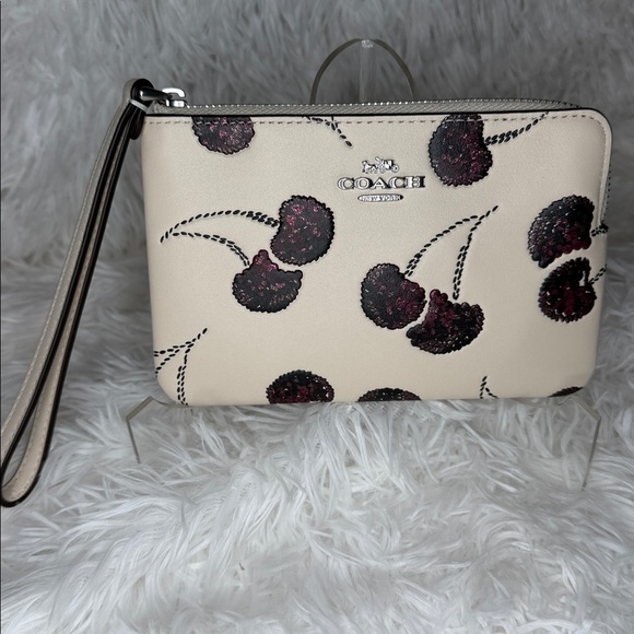 Coach NEW WITH TAGS Corner zip dark cherry wristlet